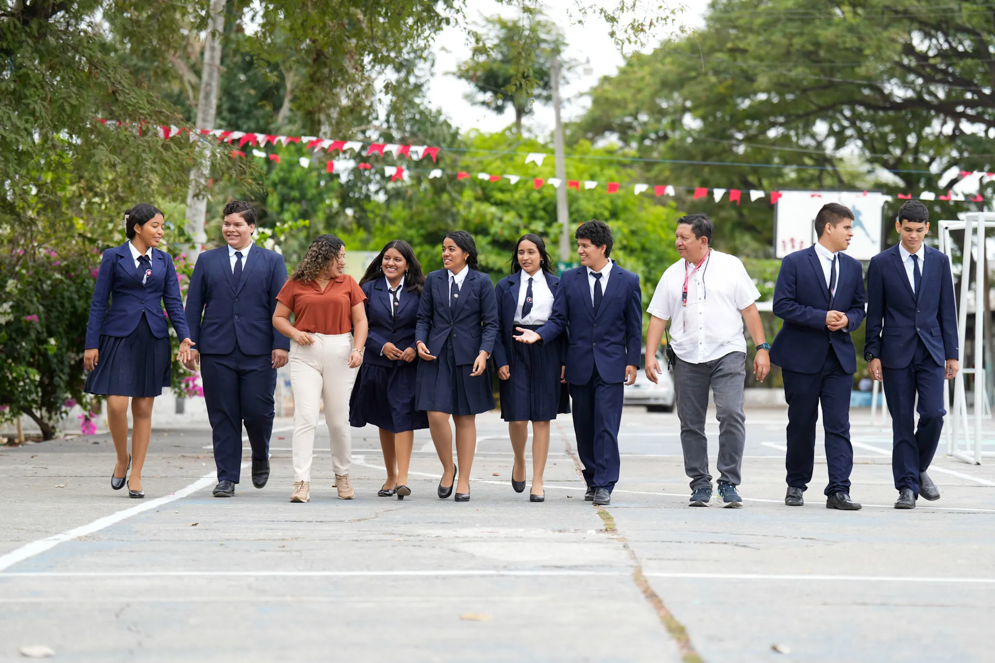 61 colegios del Guayas compiten en MasterMinds con becas universitarias como premio