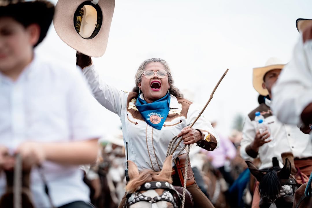 Cabalgata y música cerraron el Día de la Interculturalidad en San Jacinto