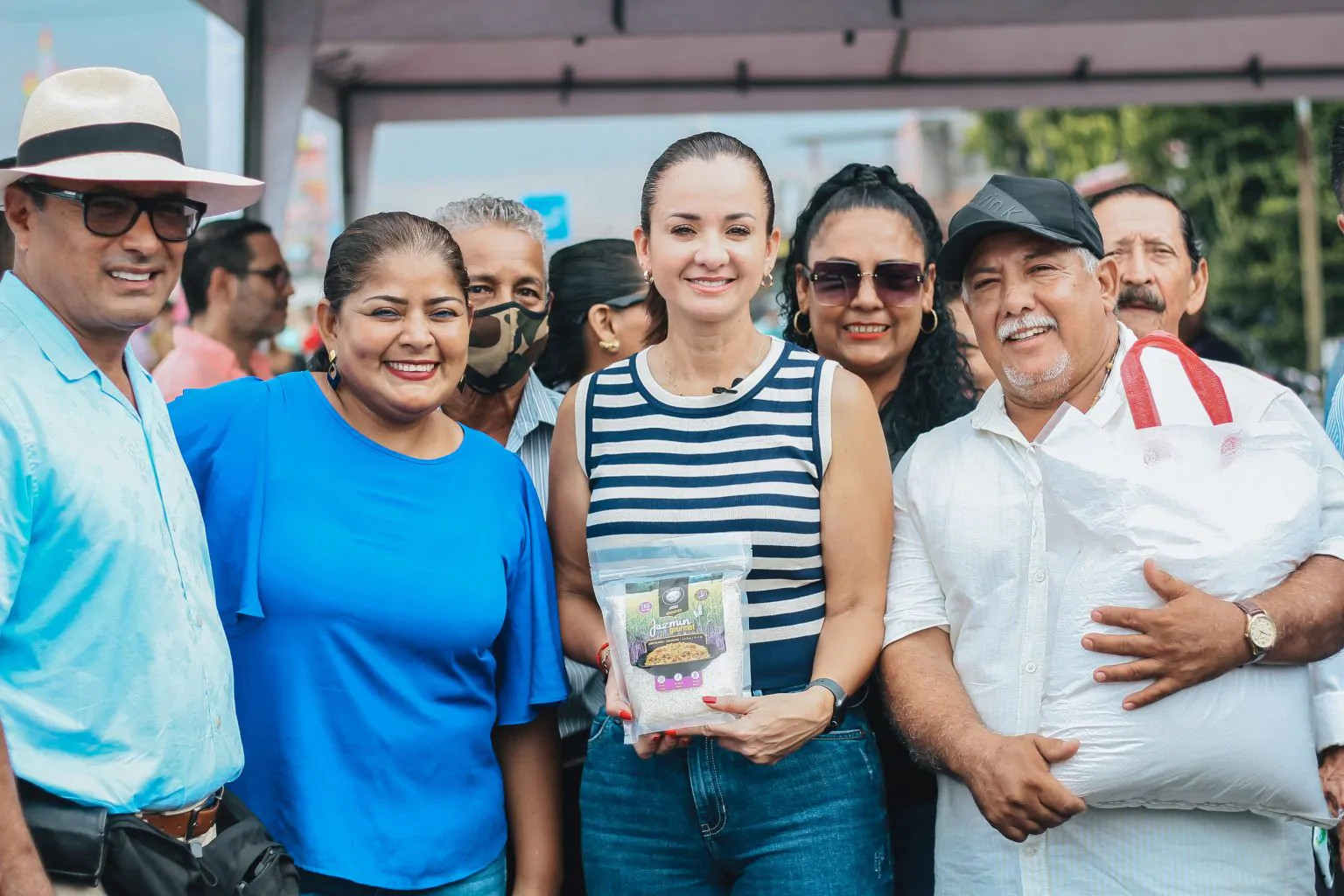 Prefectura entrega vía Yaguachi-Tres Postes en San Jacinto para mejorar el transporte
