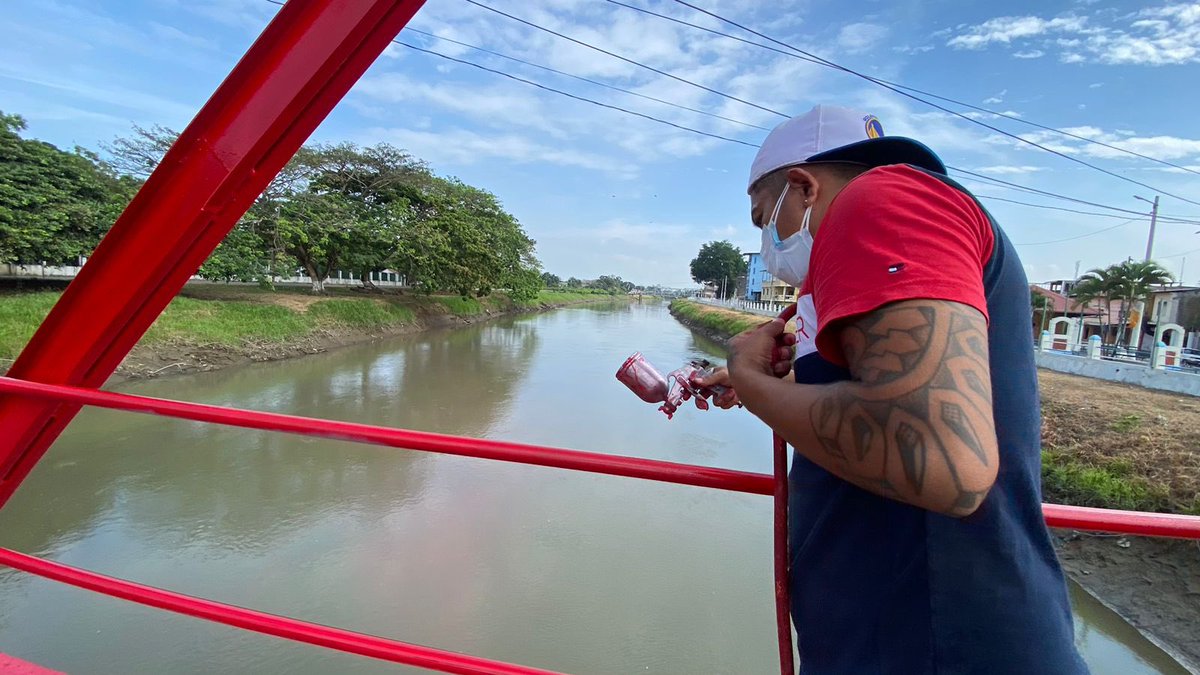 Puente Rojo en San Jacinto recibe mantenimiento y pintará su nombre