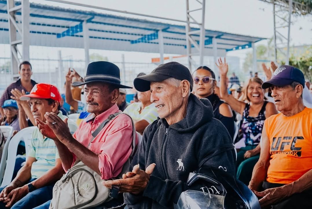 GAD San Jacinto entrega kits de alimentos a familias vulnerables en Yaguachi