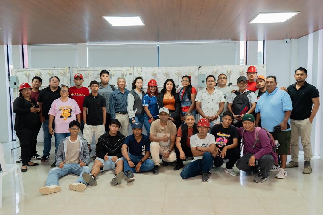 Jóvenes de Yaguachi obtienen herramientas y oficios clave para el empleo local