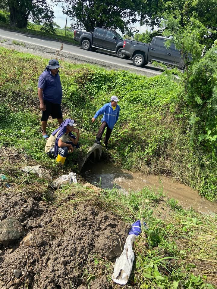 Desazolve de zanjillas evita inundaciones en La Palma 3, Yaguachi