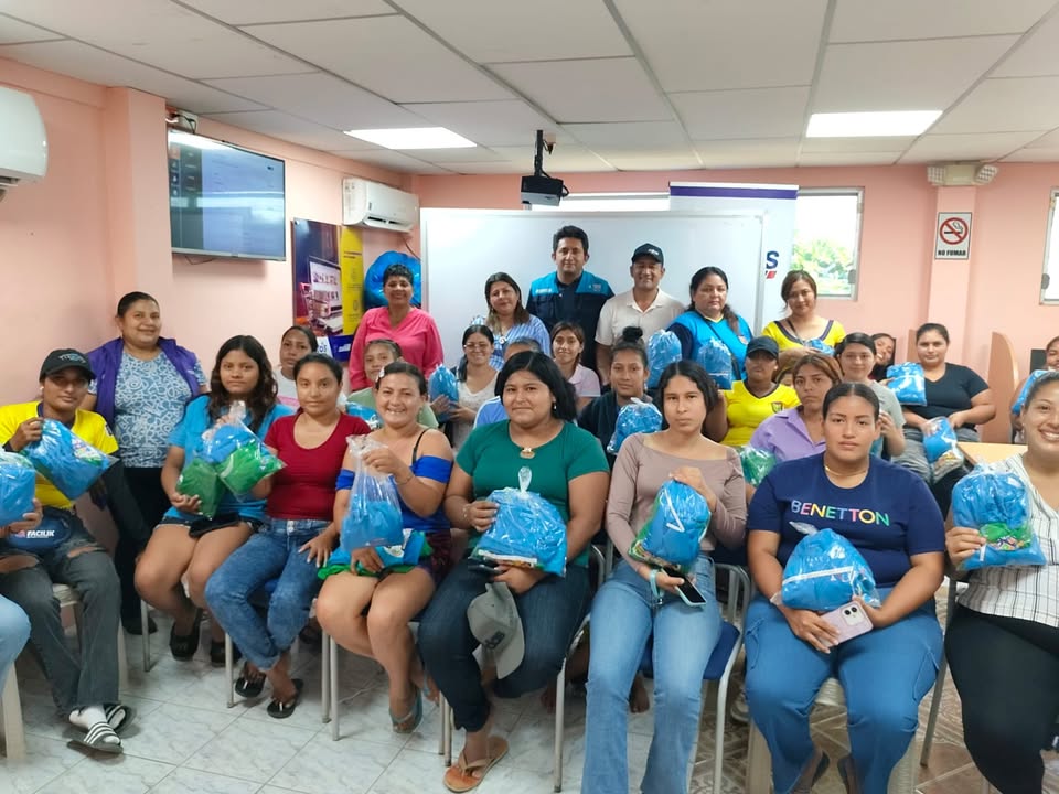GAD Yaguachi Viejo y MDH entregan uniformes a niños de CDI para fortalecer su desarrollo
