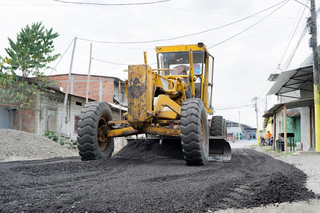 Avanza remodelación del parque Tiwintza y mejora vial en Virgen de Fátima