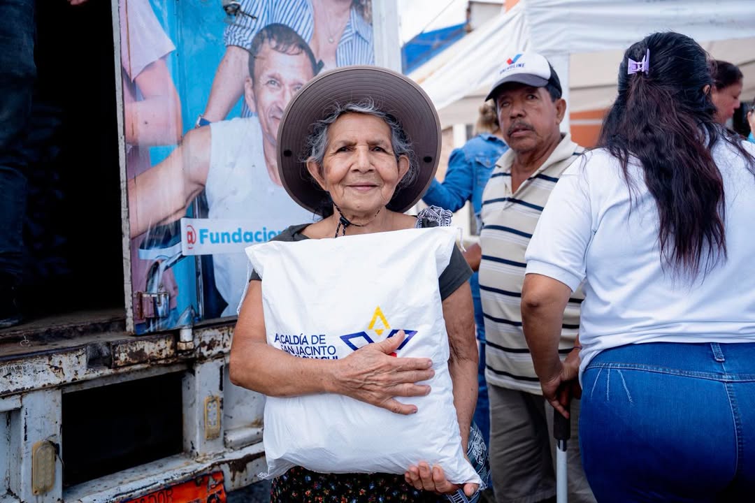 Entrega de alimentos llega a barrios de San Jacinto y Pedro J. Montero