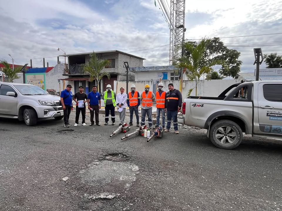 Prefectura del Guayas realiza jornada de fumigación en Boliche